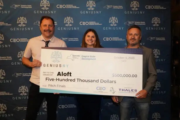 aloft wins 500k investment at the genius ny drone accelerator pitch competition